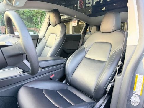 Used 2022 Tesla Model Y Long Range AWD/4WD image 12