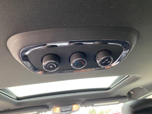 Used 2018 Dodge Durango R/T image 31