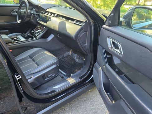 Used 2018 Land Rover Range Rover Velar S image 18