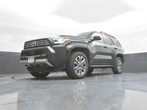 Used 2025 Toyota 4Runner Limited AWD/4WD image 40