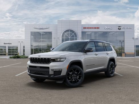 New 2025 Jeep Grand Cherokee L Limited image 1