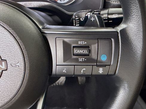 Used 2024 Nissan Rogue SV image 15