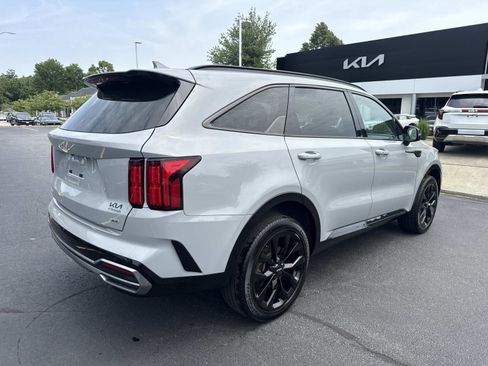 Used 2023 Kia Sorento SX AWD/4WD image 9