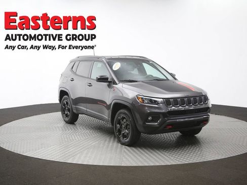 Used 2023 Jeep Compass Trailhawk AWD/4WD image 48