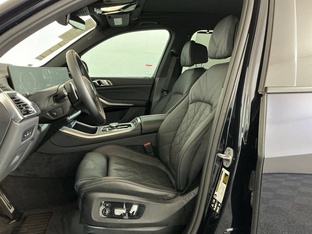 Certified 2026 BMW X5 xDrive40i w/ M Sport Package AWD/4WD image 19