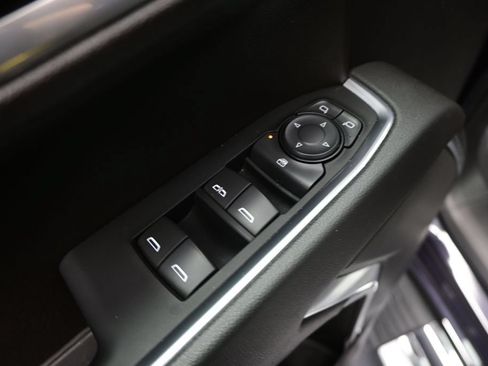 Used 2022 Chevrolet Silverado 1500 LT RWD image 14