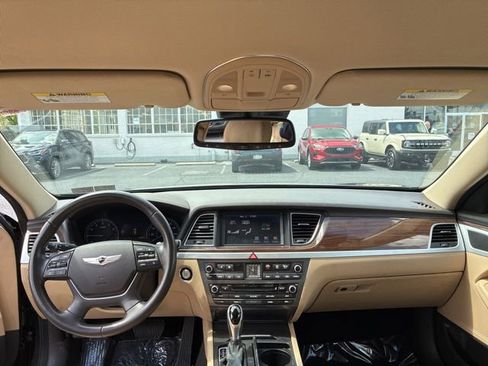 Used 2015 Hyundai Genesis 3.8 RWD image 15