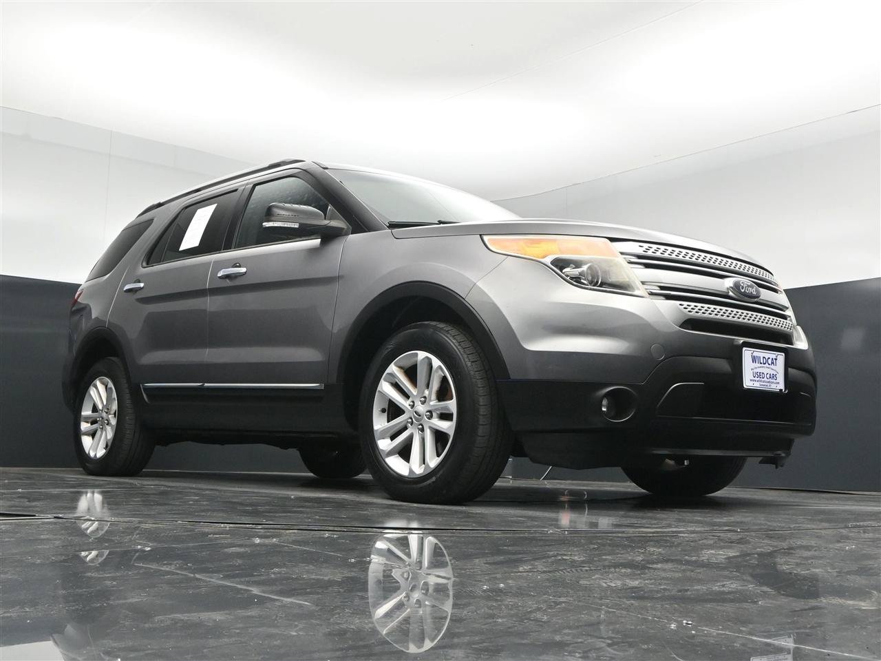 Used 2014 Ford Explorer XLT AWD/4WD image 28