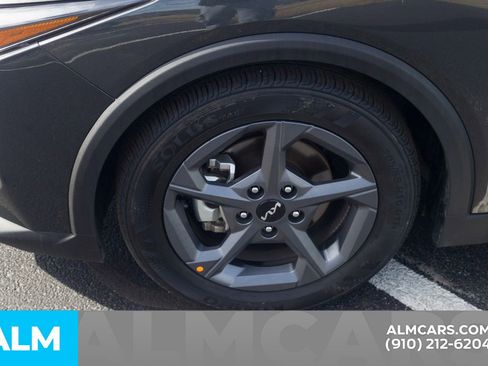 Used 2025 Kia K4 LXS image 13