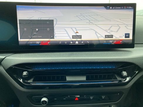 Used 2025 BMW 430i xDrive Coupe w/ Convenience Package image 7