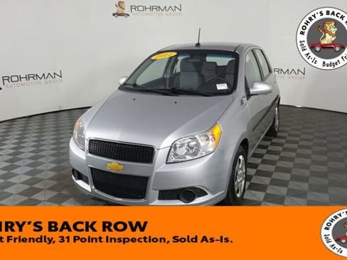 Used 2011 Chevrolet Aveo5 LT w/ LPO, Bodyside Molding Package image 4