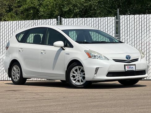 Used 2013 Toyota Prius V Three FWD image 2