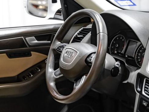 Used 2017 Audi Q5 2.0T Premium Plus w/ Technology Package AWD/4WD image 18