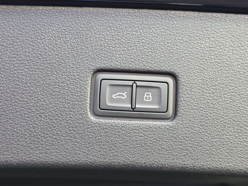 New 2026 Audi SQ8 Prestige AWD/4WD image 11