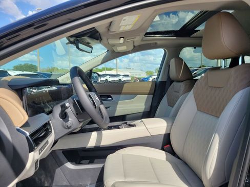 New 2026 Nissan Rogue Platinum AWD/4WD image 10