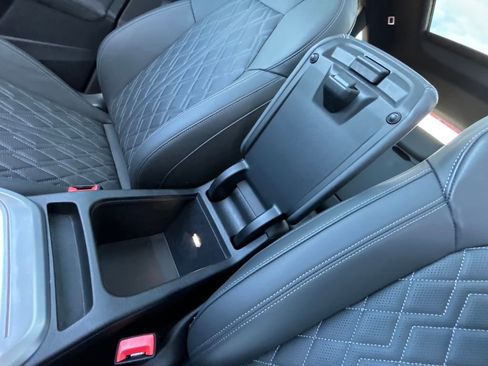 Used 2025 Audi SQ5 Premium Plus w/ Premium Plus Package image 38