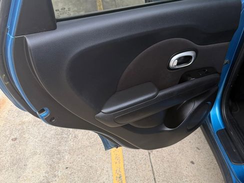 Used 2016 Kia Soul + w/ Designer's Package FWD image 9