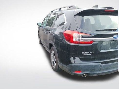 Used 2024 Subaru Ascent Premium w/ Convenience Package image 9