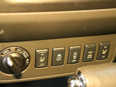 Used 2014 Nissan Frontier PRO-4X w/ Pro-4x Luxury Package image 26