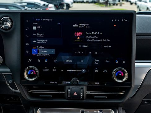 Used 2024 Lexus GX 550 w/ Accessory Package (Z1) AWD/4WD image 25