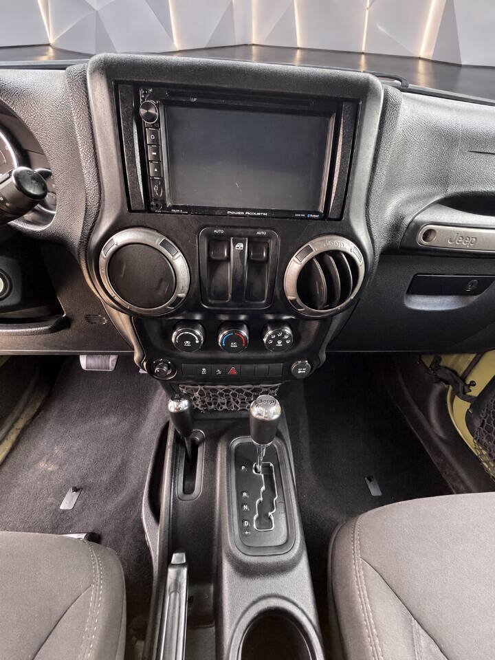 Used 2013 Jeep Wrangler Sport AWD/4WD image 22