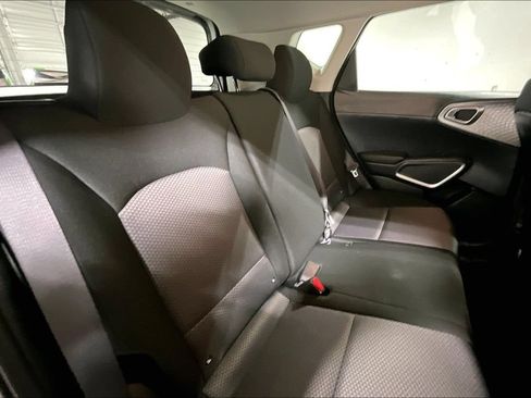 Used 2025 Kia Soul LX FWD image 33