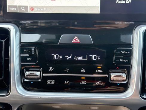 Used 2022 Kia Sorento SX Prestige w/ Panoramic Sunroof Package image 34