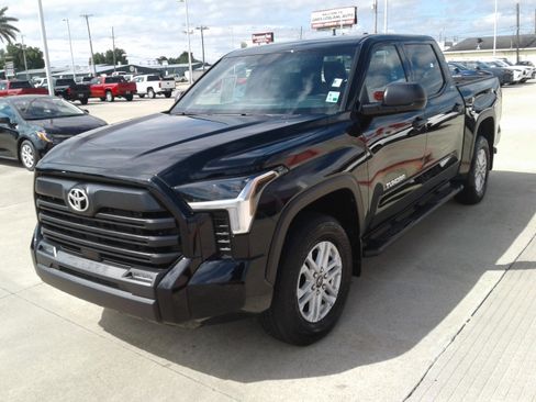Used 2026 Toyota Tundra SR5 AWD/4WD image 3