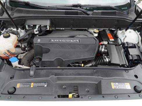 Used 2019 Lincoln Nautilus Reserve w/ Driver Assistance Package image 11