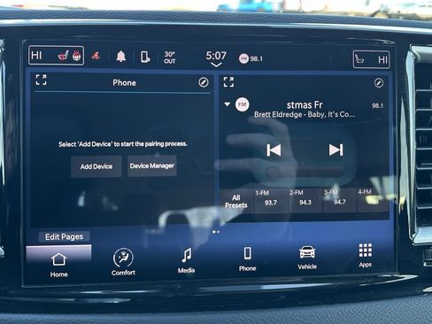 Used 2022 Chrysler Pacifica Touring-L image 32