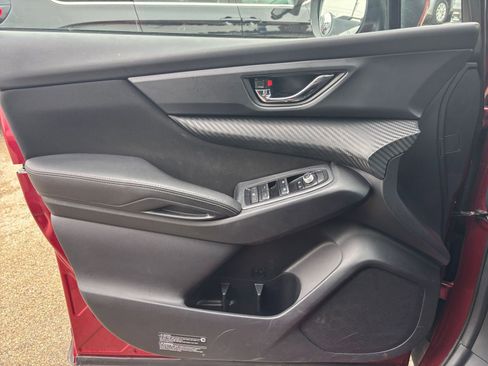 Used 2024 Subaru Ascent Premium w/ Convenience Package image 18