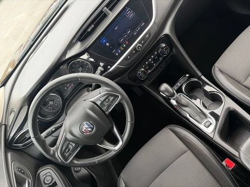 Used 2022 Buick Encore GX Select AWD/4WD image 36