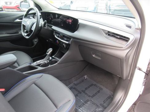 Used 2026 Buick Encore GX Sport Touring w/ Advanced Technology Package FWD image 11