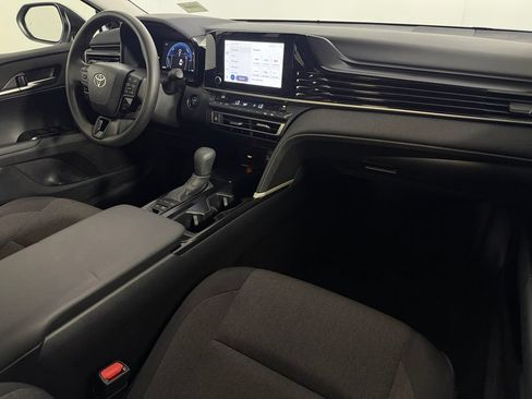 Used 2025 Toyota Camry LE FWD image 14