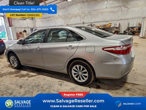 Used 2017 Toyota Camry image 3