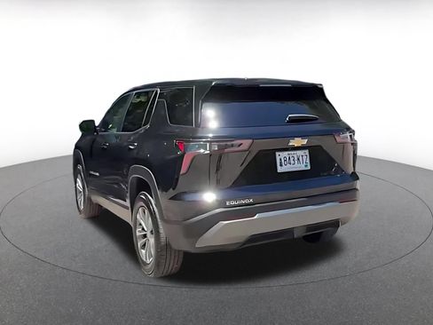 Used 2025 Chevrolet Equinox LT FWD image 10