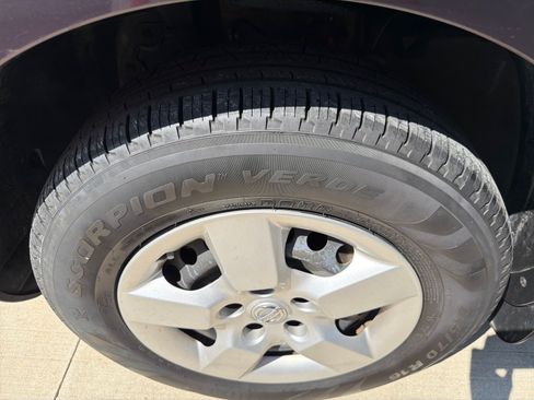 Used 2015 Nissan Rogue S FWD image 10
