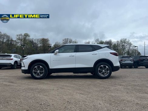 Used 2025 Chevrolet Blazer LT FWD image 12