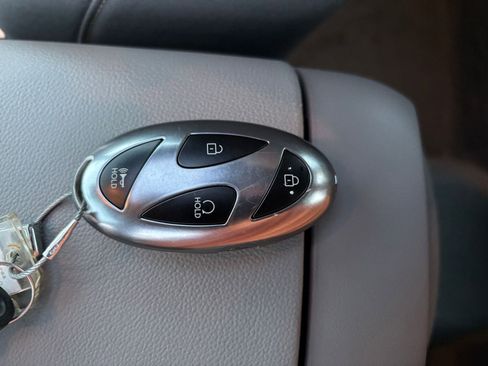 Used 2025 Hyundai Elantra SEL image 24