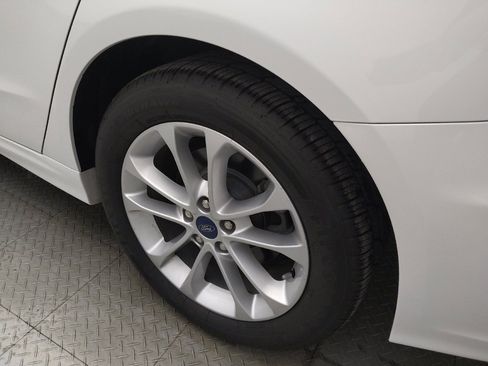 Used 2019 Ford Fusion SE FWD image 31