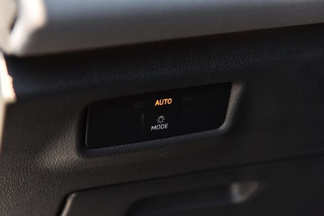 New 2026 Volkswagen Tiguan SE R-Line AWD/4WD image 11