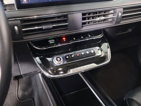 Used 2024 Lincoln Corsair Reserve w/ Equipment Group 201A image 9