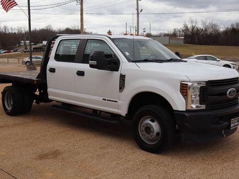 Used 2019 Ford F350 XL w/ Power Equipment Group image 7