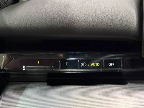 Used 2026 BMW i5 eDrive40 w/ M Sport Package image 34