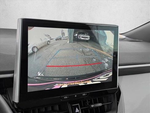 Certified 2025 Toyota Corolla SE image 15