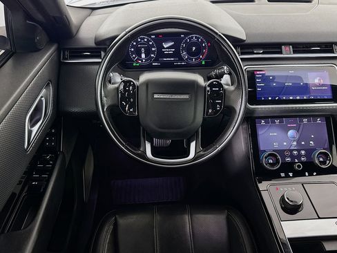 Used 2019 Land Rover Range Rover Velar R-Dynamic SE image 16