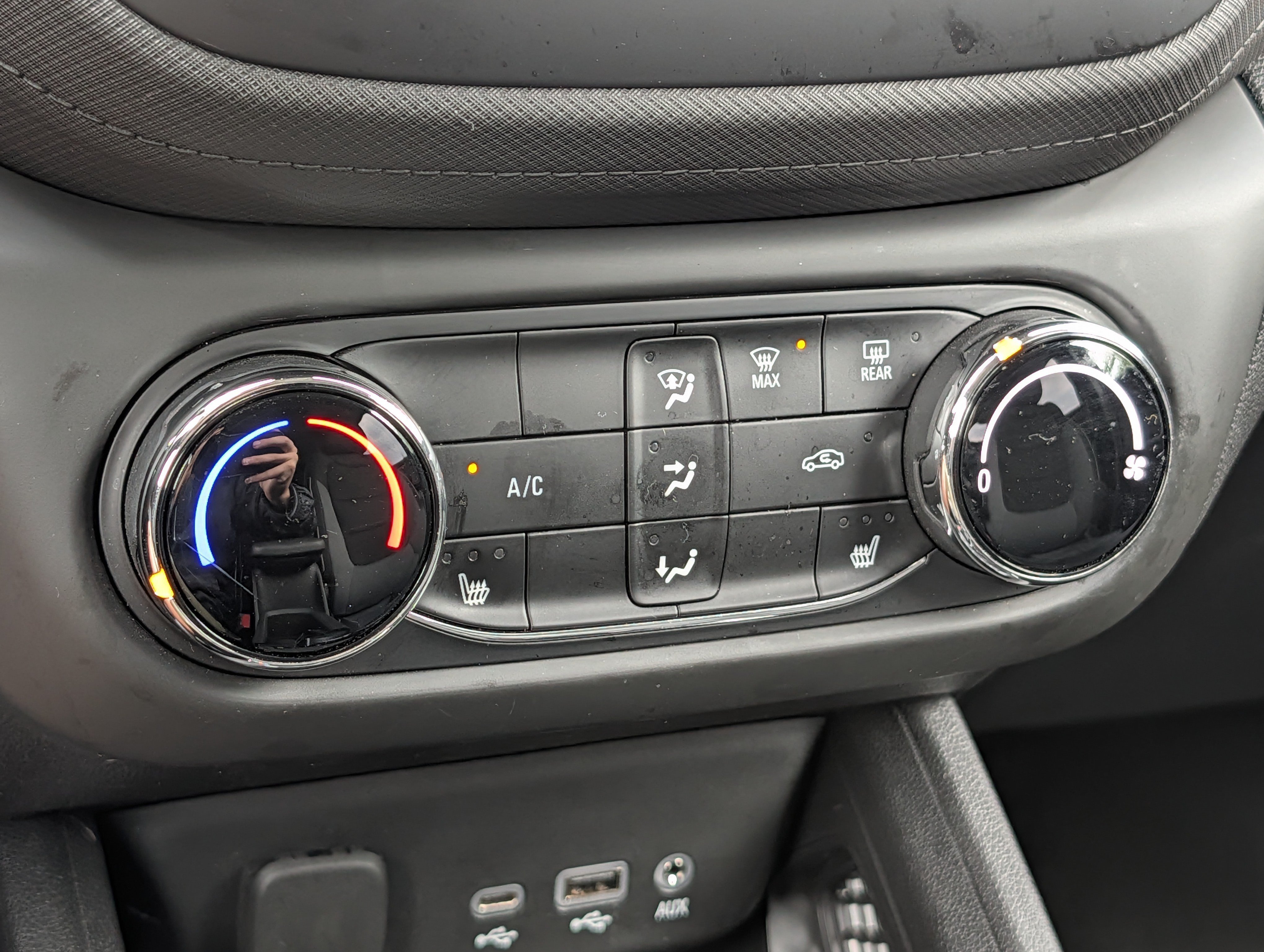 Used 2022 Chevrolet TrailBlazer LT FWD image 23