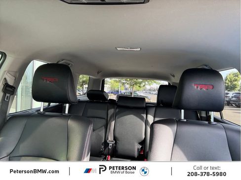 Used 2022 Toyota 4Runner TRD Off-Road Premium AWD/4WD image 33