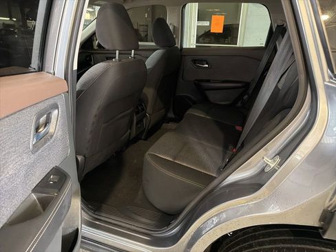 Used 2021 Nissan Rogue SV image 6