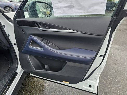 New 2026 INFINITI QX60 Sport image 10